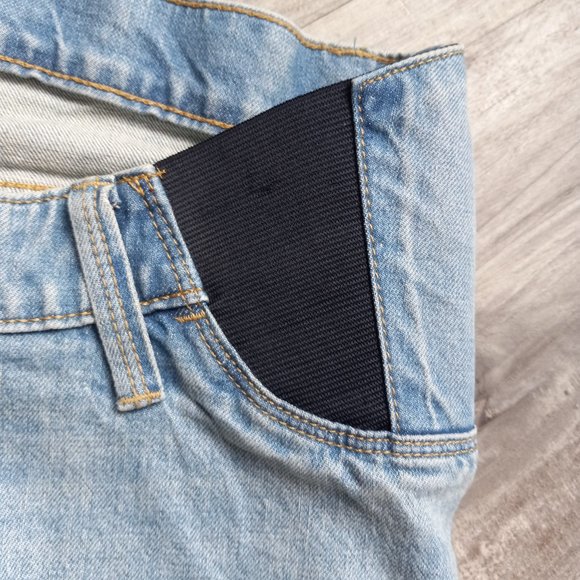 Isabell Maternity by Ingrid & Isbell Midi- Short Size 6 - Picture 3 of 8